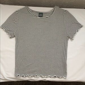 Wild fable Black and White Striped Short Sleeve Tee